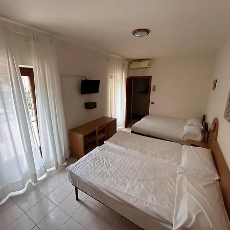 Отель E Ristorante Cassone 2*