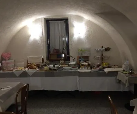 E Ristorante Cassone מלון מאלצ'סינה