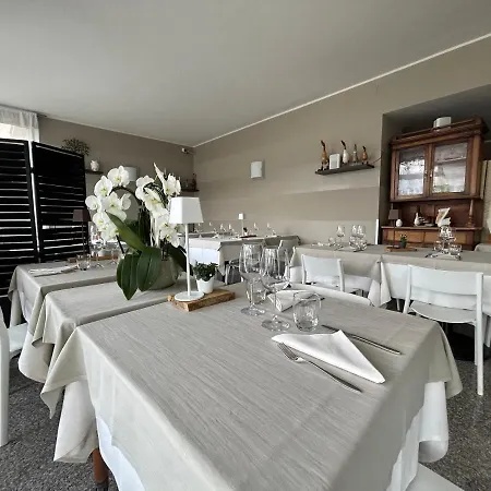 מלון E Ristorante Cassone