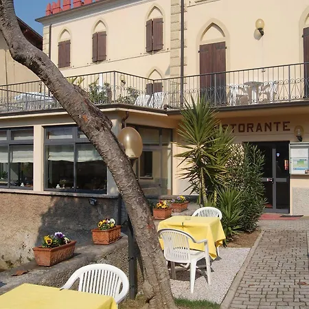 מלון E Ristorante Cassone 2*
